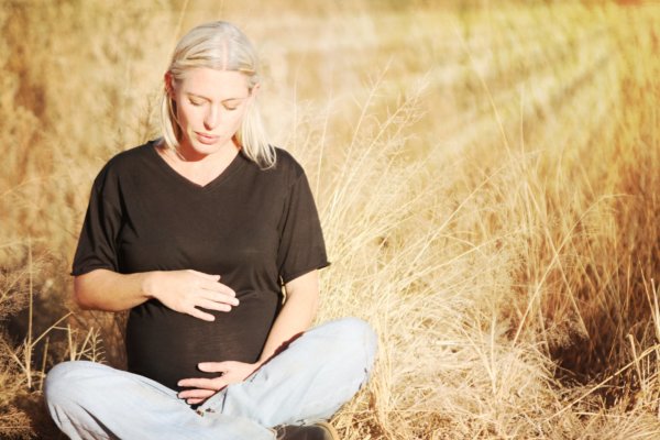 妊娠中の筋トレのメリット②腰痛やむくみの緩和